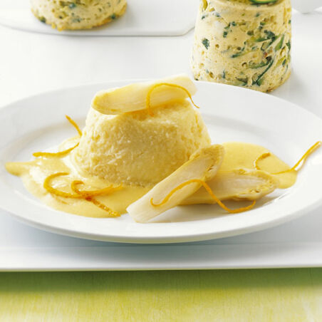 Spargelflan mit Orangensabayon Spargelflan mit Orangensabayon