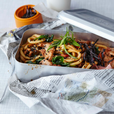 Sesamwürzige Yaki Udon Sesamwürzige Yaki Udon