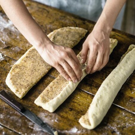 Hefezopf mit Zitronenmarzipan Hefezopf mit Zitronenmarzipan