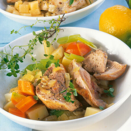 Putenkeule aus dem Tontopf Putenkeule aus dem Tontopf