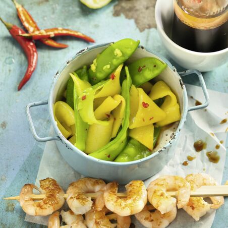 Garnelenspieße mit Mangosalat