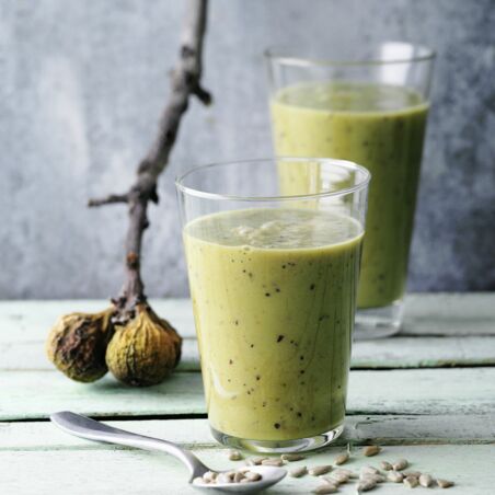 Riesengrosser Superfoot mit Sonnenblumenkernen und Spirulina Riesengrosser Superfoot mit Sonnenblumenkernen und Spirulina