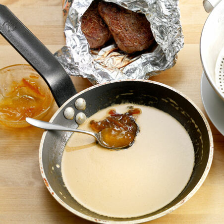 Die perfekte leichte Sauce zum Steak Die perfekte leichte Sauce zum Steak