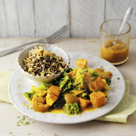 Wirsing mit Quinoa und scharfer Kurkumasauce Wirsing mit Quinoa und scharfer Kurkumasauce