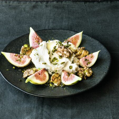 Kardamomlabneh mit Honig Kardamomlabneh mit Honig