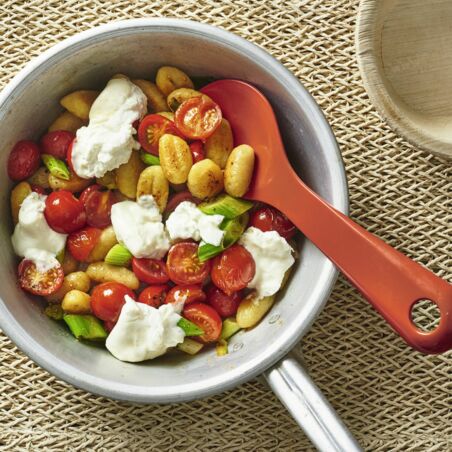 Gnocchi-Pfanne mit Burrata Gnocchi-Pfanne mit Burrata