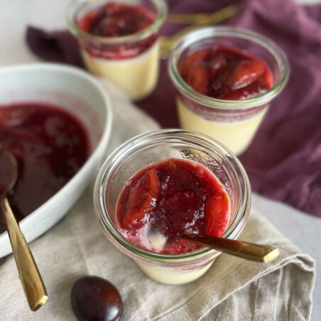 Bayrisch-Creme-mit-Zwetschgen Bayrisch-Creme-mit-Zwetschgen