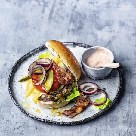 Rinderburger mit Mangofüllung Rinderburger mit Mangofüllung