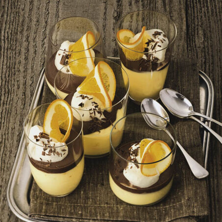 Orangencreme mit Schokosauce Orangencreme mit Schokosauce