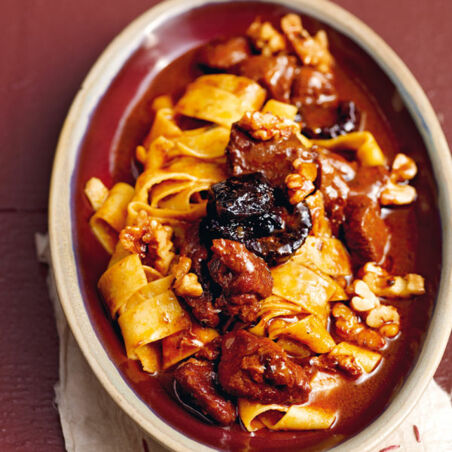 Wildschweinragout mit Armagnacpflaumen Wildschweinragout mit Armagnacpflaumen