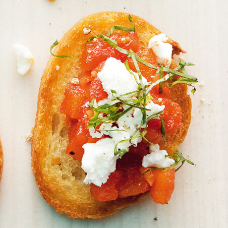 Crostini mit Tomaten-Kompott Crostini mit Tomaten-Kompott