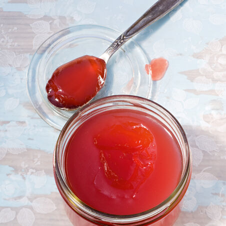 Pfirsichgelee mit Kakaobohnen Pfirsichgelee mit Kakaobohnen