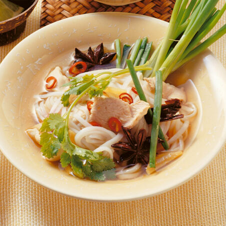 Reisnudelsuppe mit Huhn Reisnudelsuppe mit Huhn