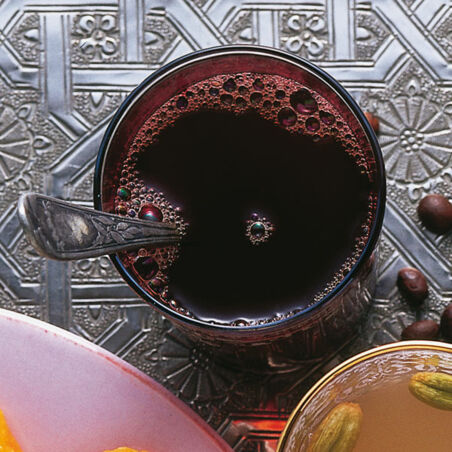 Arabischer Kardamom-Kaffee