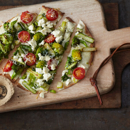 Tortilla-Pizza mit Spargel
