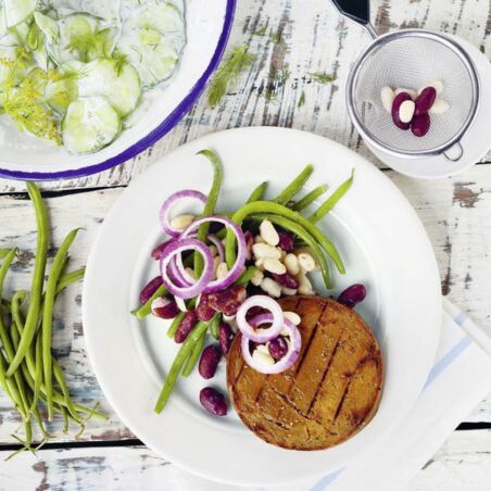 Bohnen-Trio mit Zaziki Bohnen-Trio mit Zaziki
