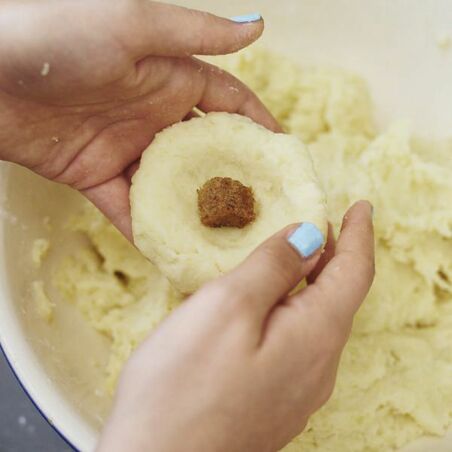 Kartoffel-klöße halb und halb Kartoffel-klöße halb und halb