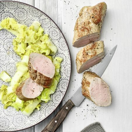 Gedämpftes Schweinefilet mit scharfem Chinakohl Gedämpftes Schweinefilet mit scharfem Chinakohl