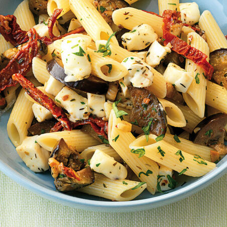 Auberginen-Mozzarella-Nudeln Auberginen-Mozzarella-Nudeln