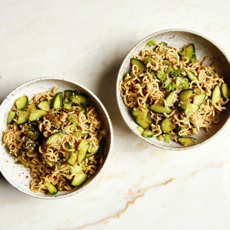 Asia-Nudelsalatmit Gurke Asia-Nudelsalatmit Gurke