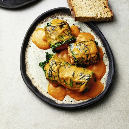 Wirsingrouladen mit Maronen-Nuss-Füllung Wirsingrouladen mit Maronen-Nuss-Füllung