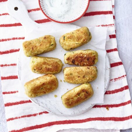 Falafelstangen mit Dip Falafelstangen mit Dip