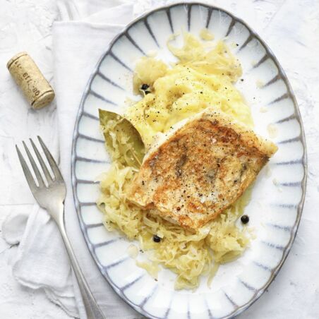 Zander auf der Haut gebraten mit Rieslingkraut Zander auf der Haut gebraten mit Rieslingkraut