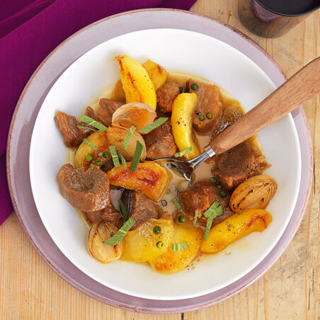 Schweineragout mit Äpfeln Schweineragout mit Äpfeln