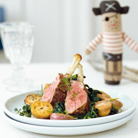 Lamm auf sizilianischen Kartoffeln Lamm auf sizilianischen Kartoffeln