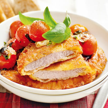 Parmesanschnitzel mit Schmortomaten Parmesanschnitzel mit Schmortomaten