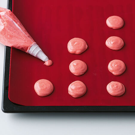 Macarons mit Rosencreme Macarons mit Rosencreme