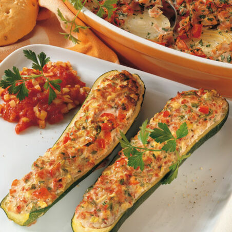 Zucchini mit Wurstfüllung Zucchini mit Wurstfüllung