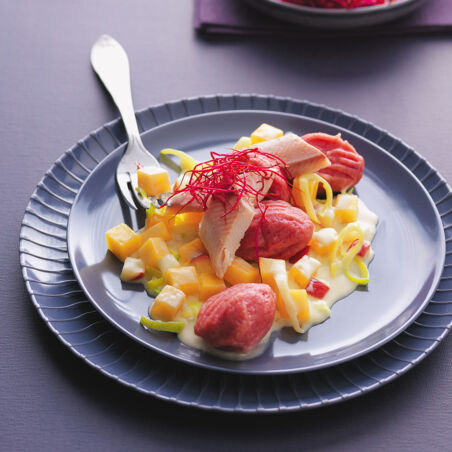 Rote-Bete-Gnocchi in Gemüserahm Rote-Bete-Gnocchi in Gemüserahm