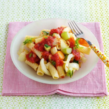 Rigatoni mit Fenchel-Tomaten-Sauce Rigatoni mit Fenchel-Tomaten-Sauce