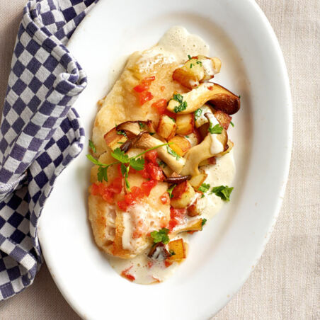 Rotbarsch mit Tomaten und Pilz-Kartoffeln Rotbarsch mit Tomaten und Pilz-Kartoffeln