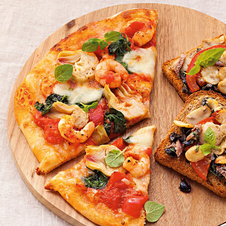 Artischocken-Krabben-Pizza mit Spinat Artischocken-Krabben-Pizza mit Spinat