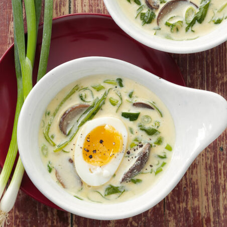 Frühlingssuppe mit Ei Frühlingssuppe mit Ei