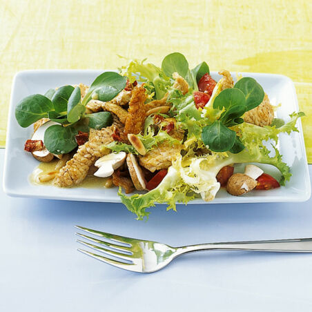 Salat mit Putenstreifen Salat mit Putenstreifen