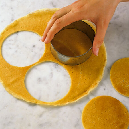 Rosen-Palatschinken-Törtchen Rosen-Palatschinken-Törtchen