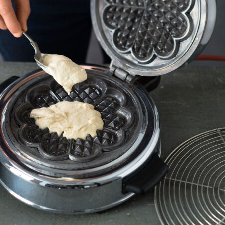 Süße Waffeln – fein und knusprig Süße Waffeln – fein und knusprig
