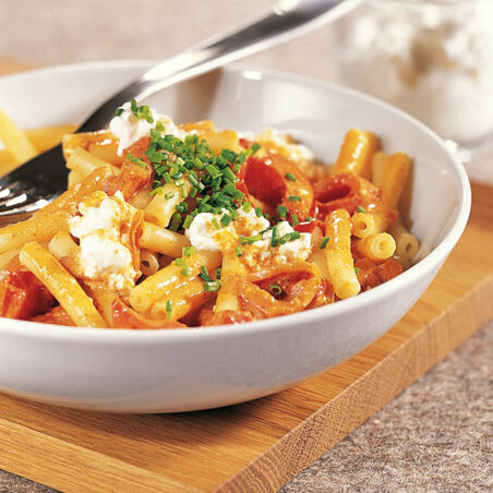 Paprikasahne mit Hüttenkäse Paprikasahne mit Hüttenkäse