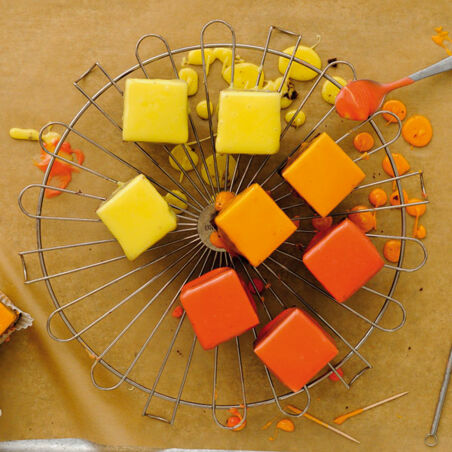 Domino-Fondant-Törtchen Domino-Fondant-Törtchen