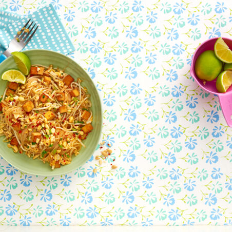 Gebratene Reisnudeln mit Tofu Gebratene Reisnudeln mit Tofu