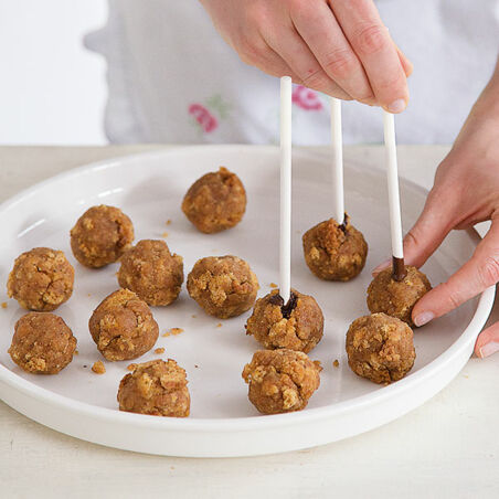 Cakepops mit Möhren Cakepops mit Möhren