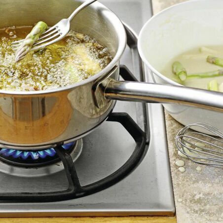 Spargel-Tempura mit Minzedip Spargel-Tempura mit Minzedip