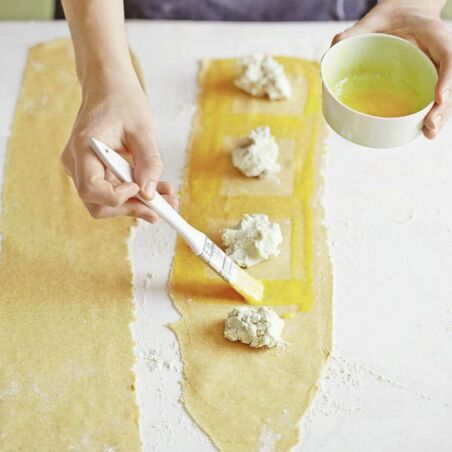 Kürbisschaumsuppe mit Ziegenkäse-Ravioli Kürbisschaumsuppe mit Ziegenkäse-Ravioli