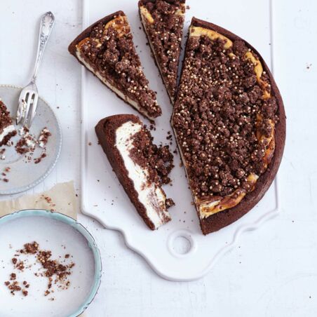Maulwurfkäsekuchen mit Quinoa-Streuseln Maulwurfkäsekuchen mit Quinoa-Streuseln
