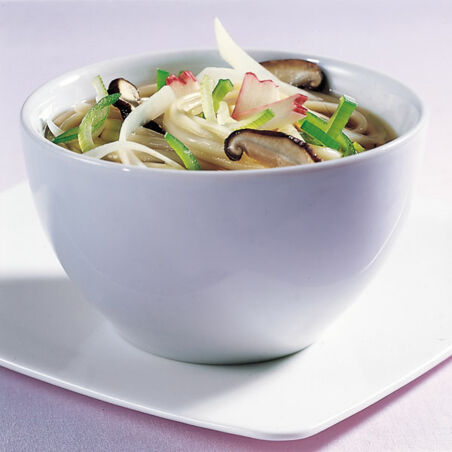 Udon-Nudeln mit Rettich Udon-Nudeln mit Rettich