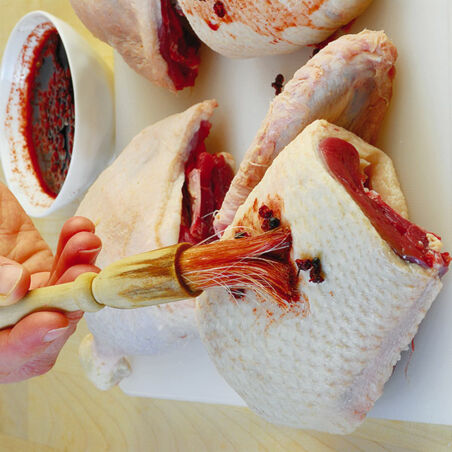 Gedämpfte und knusprig ausgebackene Ente Gedämpfte und knusprig ausgebackene Ente