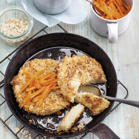 Sesam-Sellerieschnitzel mit Möhrensalat Sesam-Sellerieschnitzel mit Möhrensalat